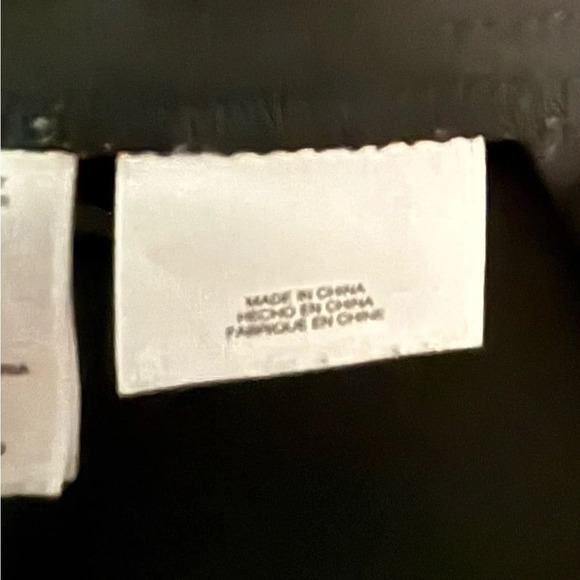 Anne Klein Womens Boxy Fit 3/4 Sleeve Black Top Button Keyhole Accent Sz Small‎ - Picture 7 of 9